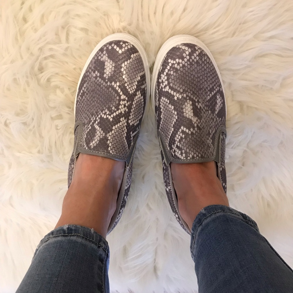 •LAST 1• Blair Snakeskin Slip Ons - Picture 4 of 8